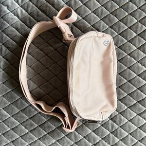 Lululemon Light Pink everywhere Belt Bag